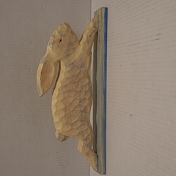 Wood Carved Bunny - Picture 10 of 16